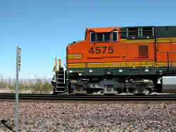 BNSF4575c.jpg (102257 bytes)