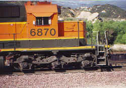 bnsf6870b.jpg (86057 bytes)