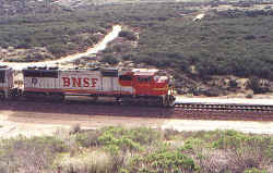 BNSF8270.jpg (98492 bytes)